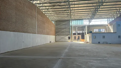 78 Sterling Road, Samrand Business Park has a 1793m² Warehouse Available To Let (8).